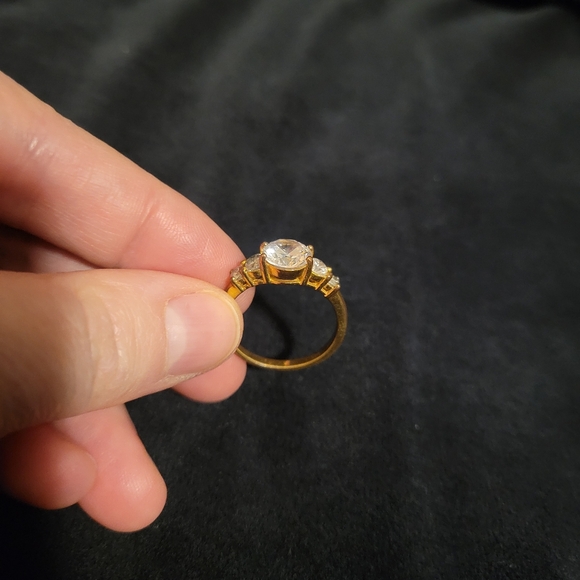 Gold Accessories Set - Picture 5 of 5